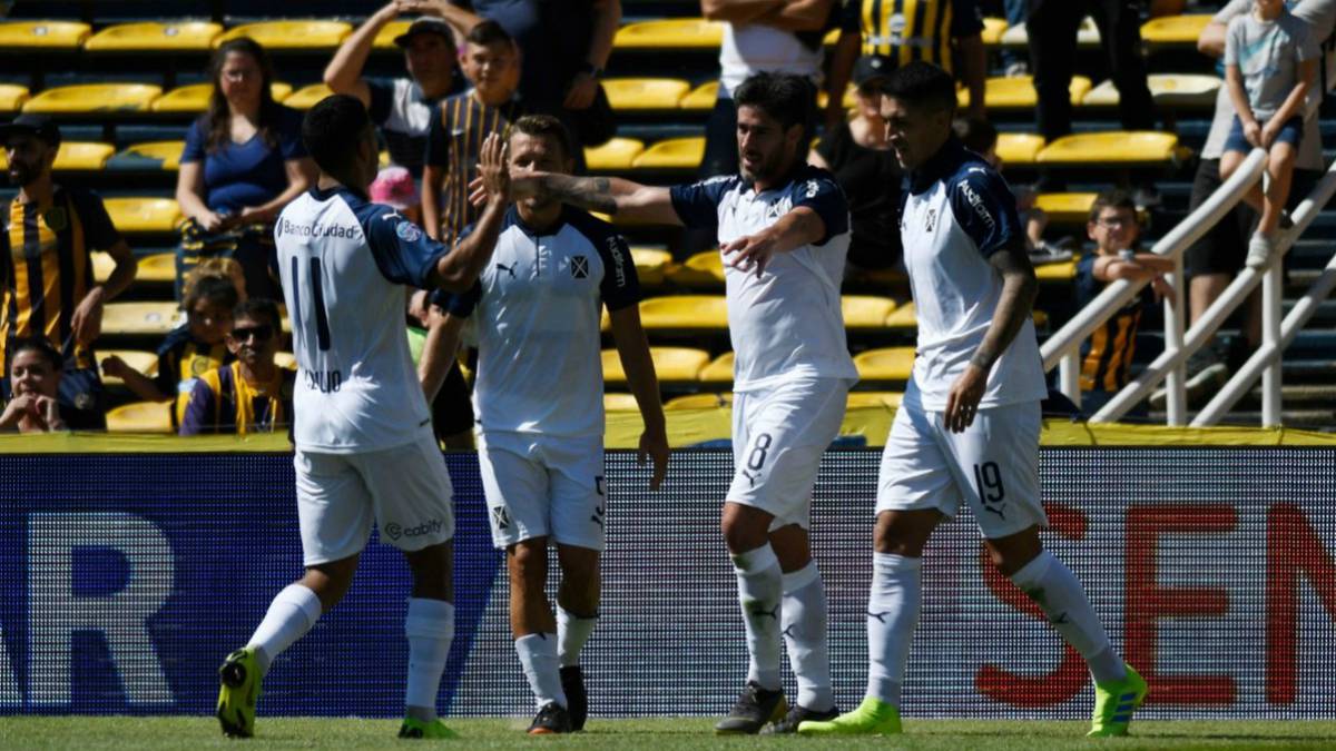 El Rojo dominó a Central y clasificó a la Sudamericana