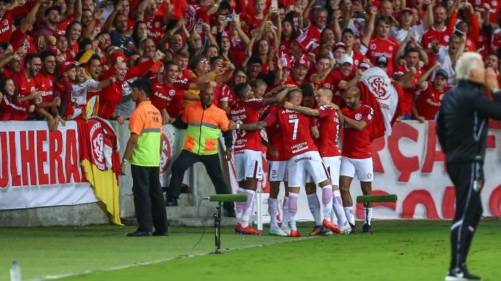 Internacional se clasificó y River quedó mejor parado
