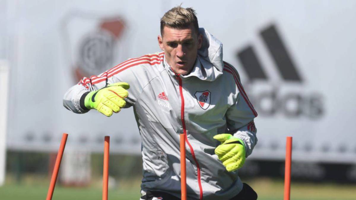 Armani dejó la concentración y no jugará ante Alianza Lima