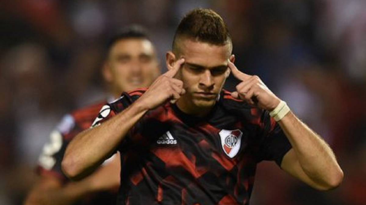 Borré presiona a Gallardo