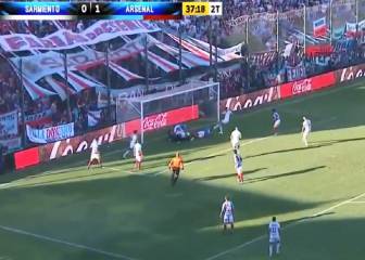 Jugándose el ascenso y Penco tira por arriba la ocasión más clara de su carrera