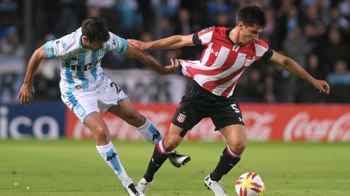 Racing aguantó y pasó