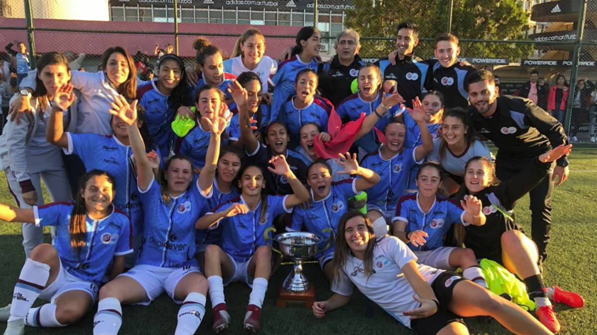 UAI Urquiza retuvo la corona tras golear a River