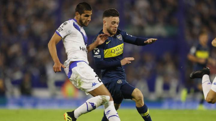 El centrocampista uruguayo se mostró muy molesto por los pitidos que recibió Mauro Zárate incluso cuando sonaba el himno argentino en la previa.