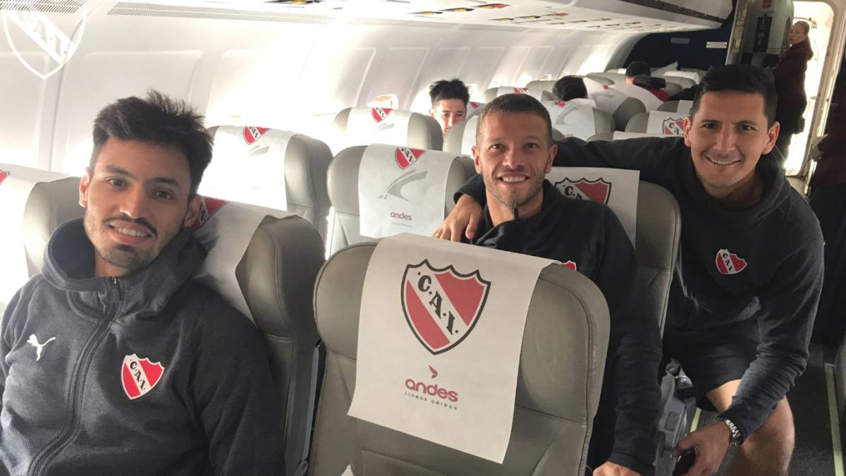 Independiente probó con un cambio y viajó a Colombia