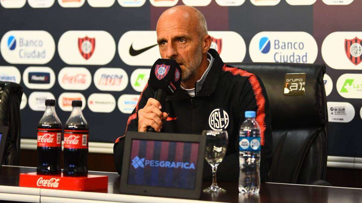 Monarriz confirmó el equipo y pidió "no subestimar" al rival