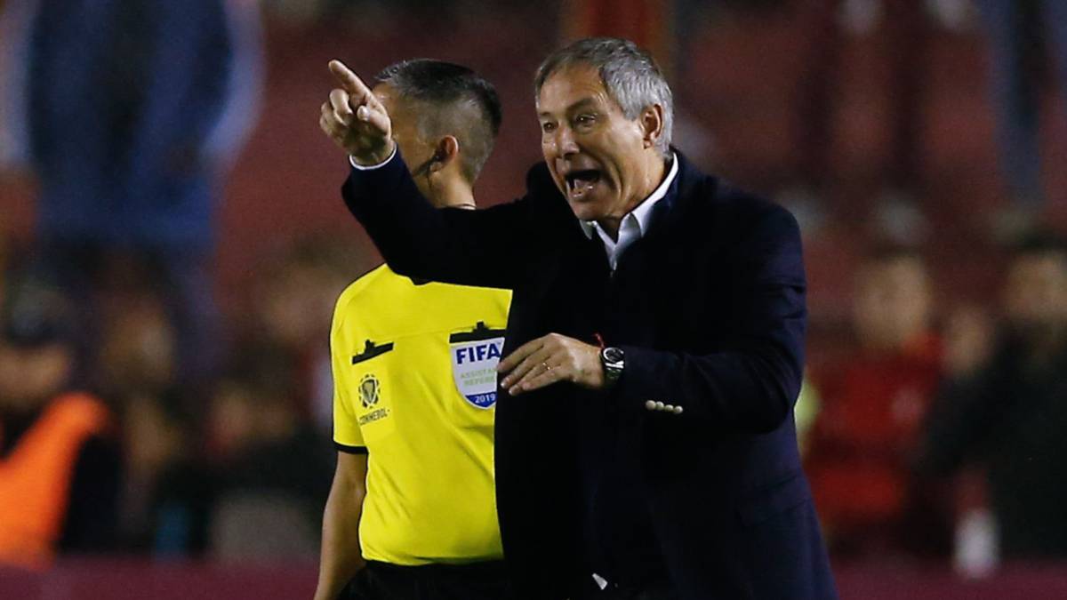 Holan: "A mí me velaron cincuenta veces"