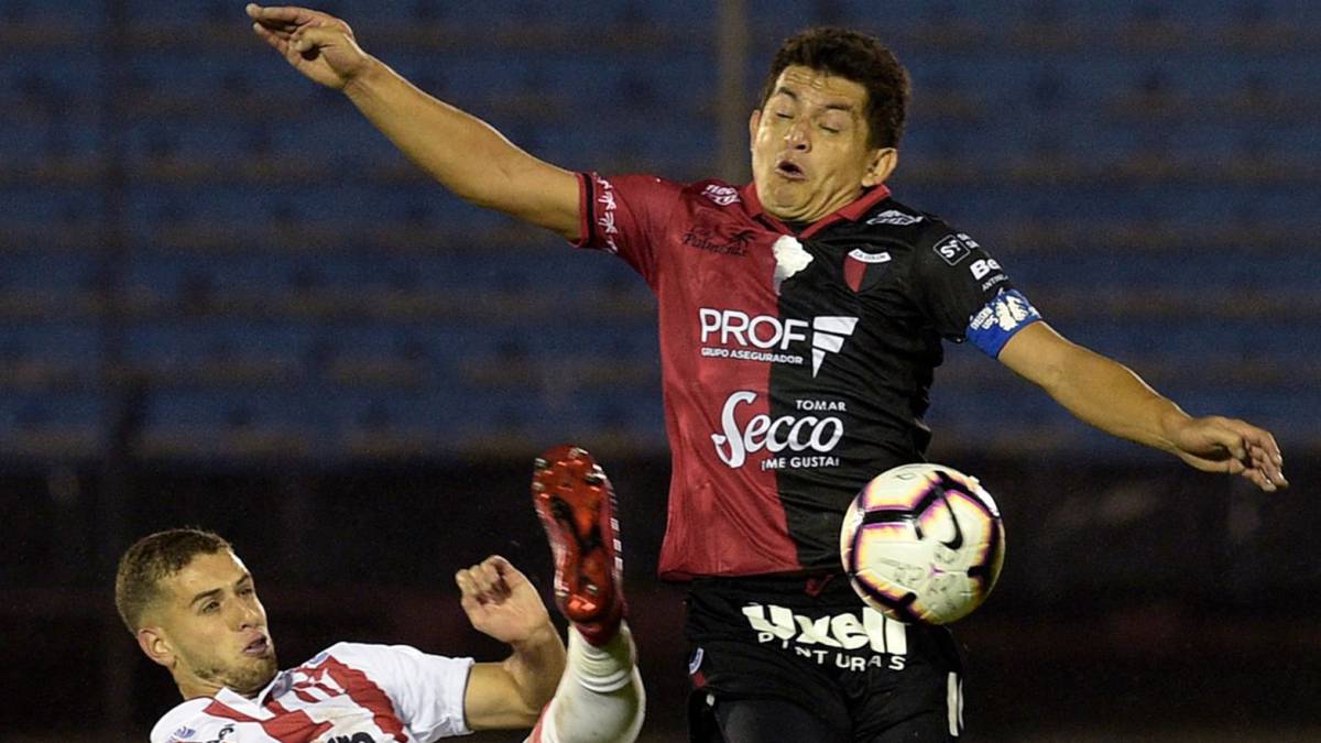 El apodado Pulga, que apenas comenzó el partido sufrió un golpe en la cabeza que le produjo un corte, realizó esta particular confesión al finalizar el juego.