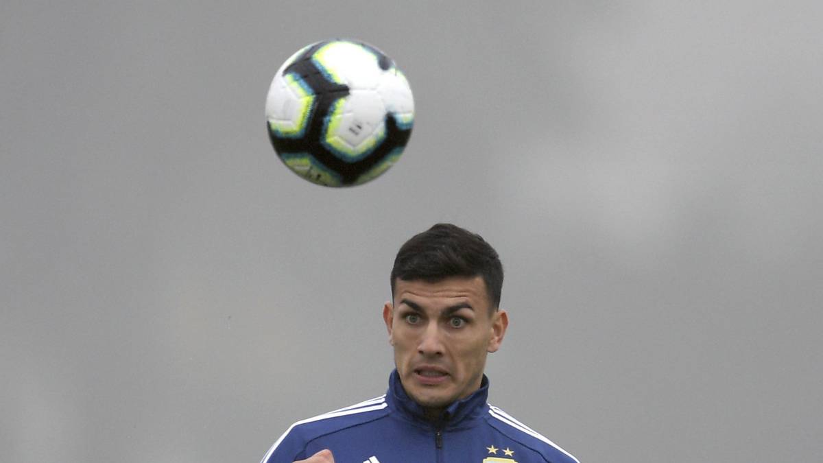 El golazo de Paredes en el entrenamiento