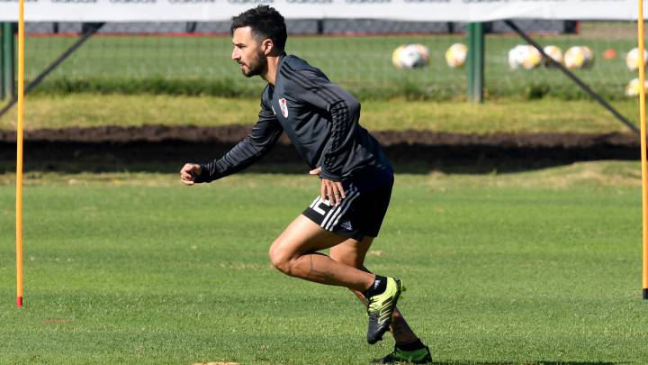 La situación de Scocco: haría la pretemporada con normalidad