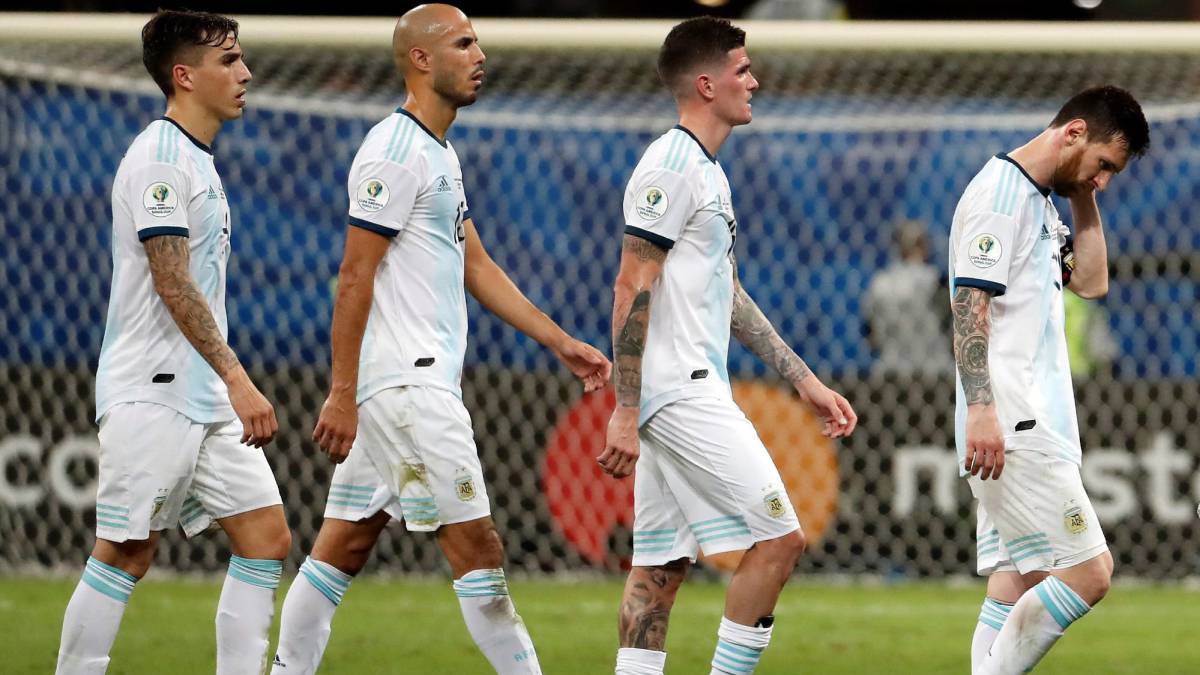 La prensa internacional se hizo eco de la derrota de Argentina frente a Colombia en el debut de los de Scaloni en la Copa América de Brasil.