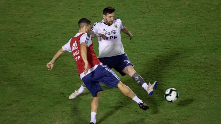 Pereyra y Acuña entrenan diferenciado con Argentina