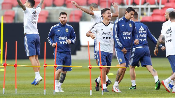 Formación oficial de Argentina y Qatar en la Copa América