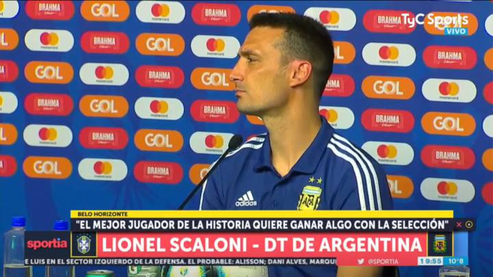 Scaloni: "Agüero va a ser titular ante Brasil"