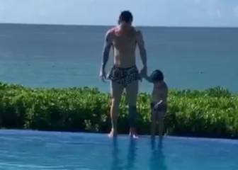 ¡A la pileta! Messi se dio un chapuzón junto a Mateo