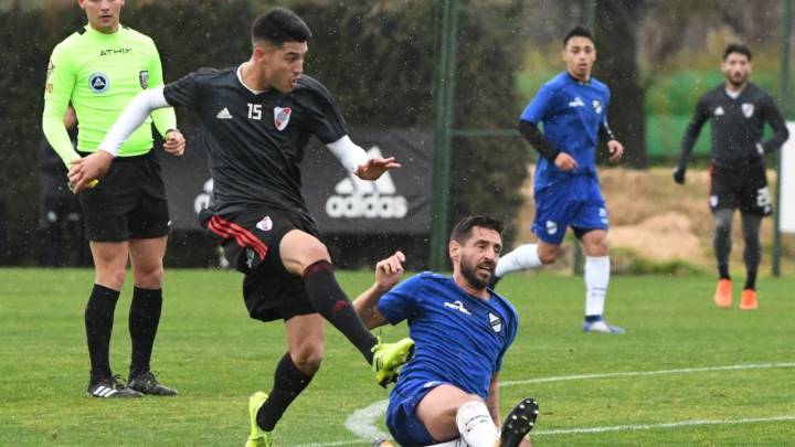 River aplastó a All Boys en un amistoso en Ezeiza