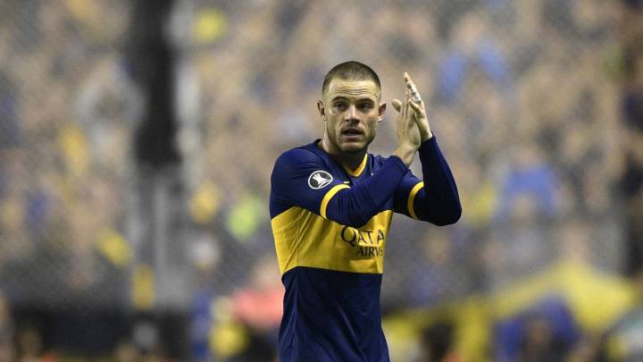 Cagliari le dio la bienvenida oficial a Nández