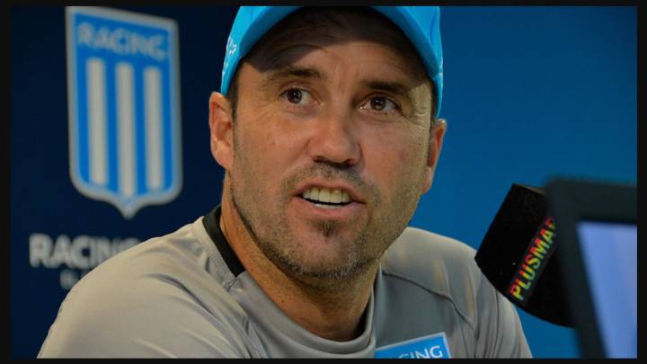 Coudet: "Enfrentaremos a un gran técnico y a un gran rival"