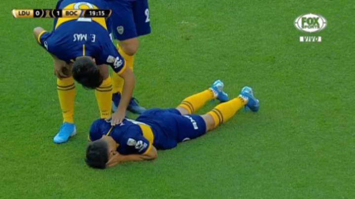 El delantero debió ser reemplazado por Reynoso debido a una molestia física. Todo indica que sería muscular.