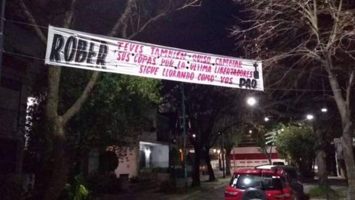 La historia de los pasacalles en la cancha de River sumó un nuevo capítulo ¡y la ligó Tevez!