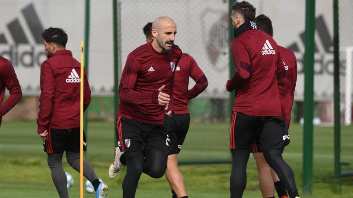 River volvió a entrenarse con la mira puesta en Huracán