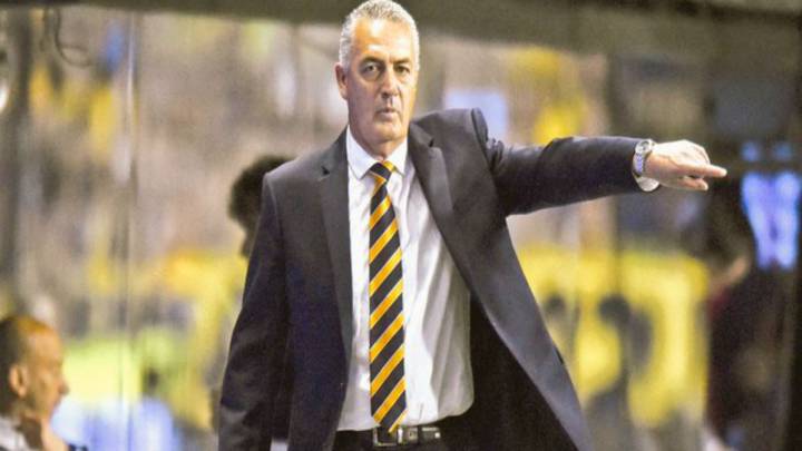 Boca vuelve a sus orígenes: 4-3-1-2 para ser líder