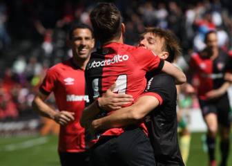 Newell's venció a Aldosivi y se mantiene al acecho