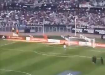 Un hincha de River perdió 25 mil pesos pero ¡recreó el gol del Pity Martínez en el Monumental!