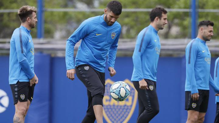 Boca recibe a Racing y quiere seguir siendo líder