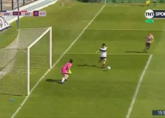 ¡Insólito! El gol en contra de Gimnasia en el clásico femenino de La Plata