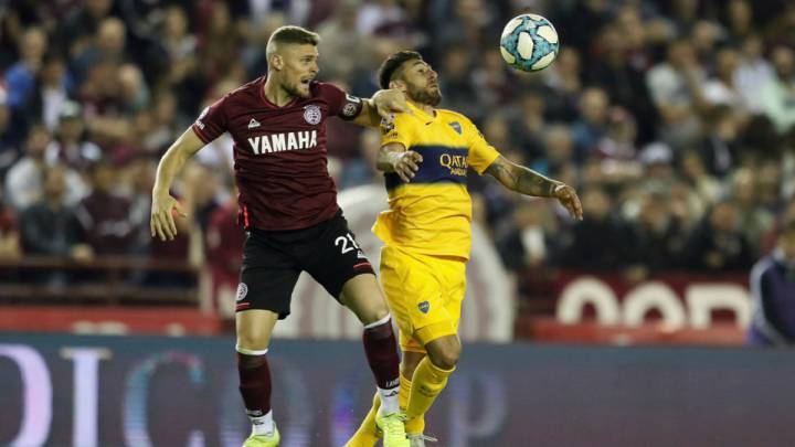 El Xeneize cayó 2 a 1 frente a Lanús y el juvenil disputó un aceptable partido, pero igual fue reemplazado.