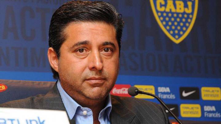 Antes de viajar a Europa para juntarse con Infantino, el Tano charló con la prensa y palpitó las elecciones.