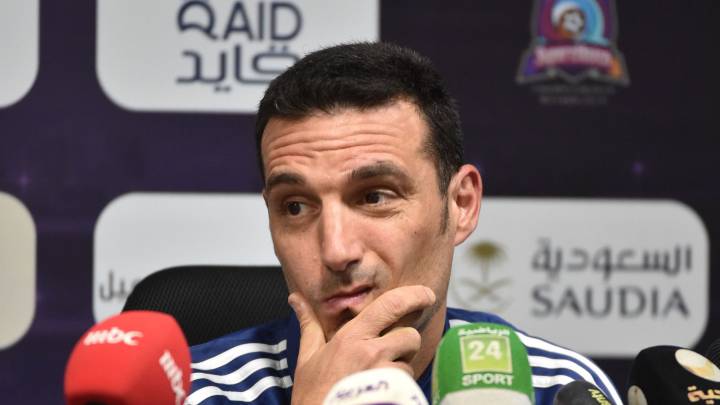 Scaloni: "Los jugadores dejan la vida por la camiseta"