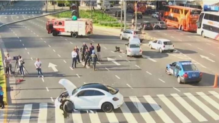 VIDEO: Un futbolista alcoholizado chocó en la Avenida 9 de Julio