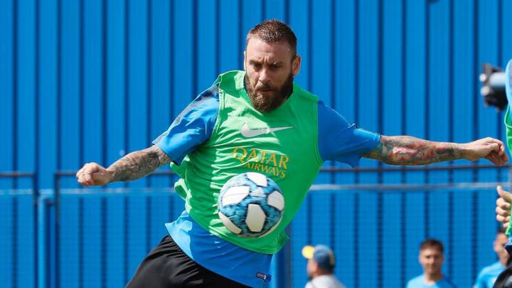 Alfaro probó con De Rossi entre los titulares ante Central
