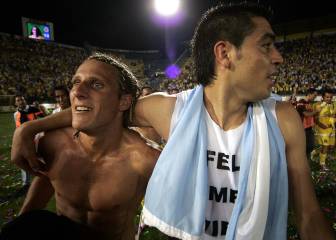 Suárez, Cavani y Riquelme irán a la despedida de Forlán