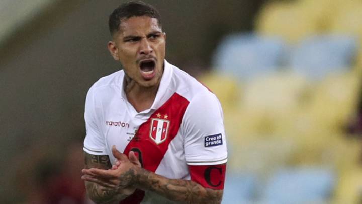 Jorge Bermúdez, miembro del Consejo de fútbol de Boca Juniors, se refirió hoy a las chances del xeneize de contratar a Paolo Guerrero y Renato Tapia.