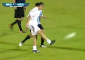 41 años pero la calidad de Riquelme es inagotable... su show en la despedida de Forlán