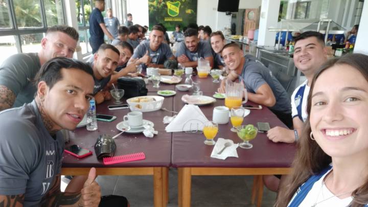 Invitados especiales: dos hinchas de Talleres viajaron a la pretemporada con el plantel