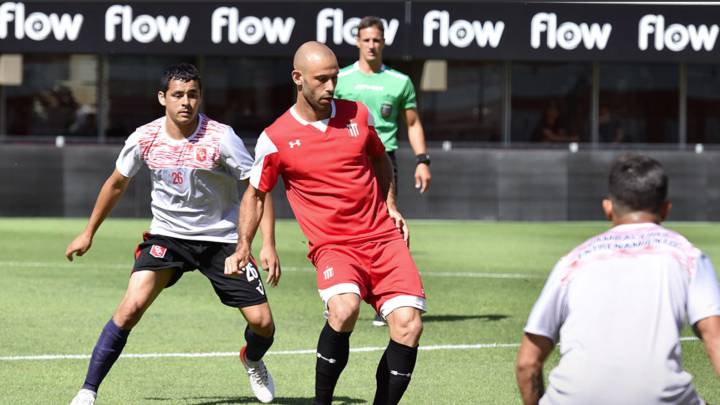 Mascherano disputó sus primeros minutos con Estudiantes