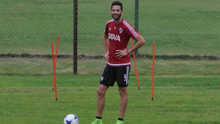 El delantero que volvió del préstamo en Unión La Calera dará por finalizado su vínculo con River de mutuo acuerdo y regresará al Matador, donde ya había jugado en el año 2015.
