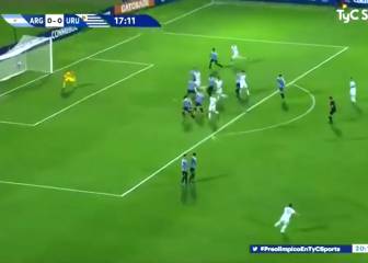 Obra de arte de Mac Allister: el más listo en la cancha