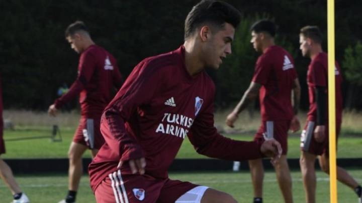 El juvenil mediocampista de River padece un esguince de tobillo y no estará entre las opciones del Muñeco para el encuentro de este domingo contra el Taladro.