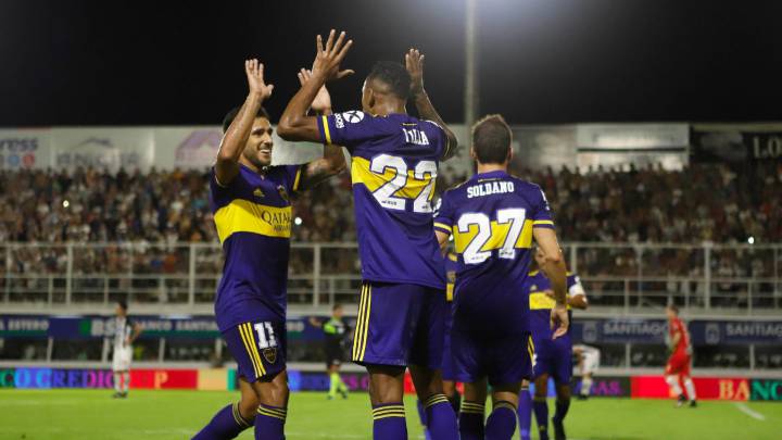 Boca goleó y da pelea