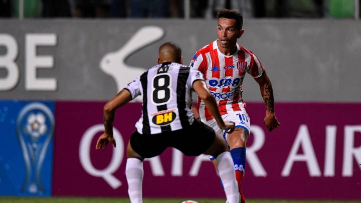 Unión sufrió, pero pasó ante Atlético Mineiro en la Sudamericana