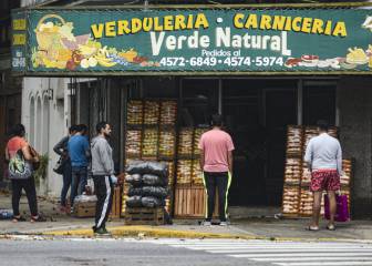 Comerciantes reducen horarios de atención
