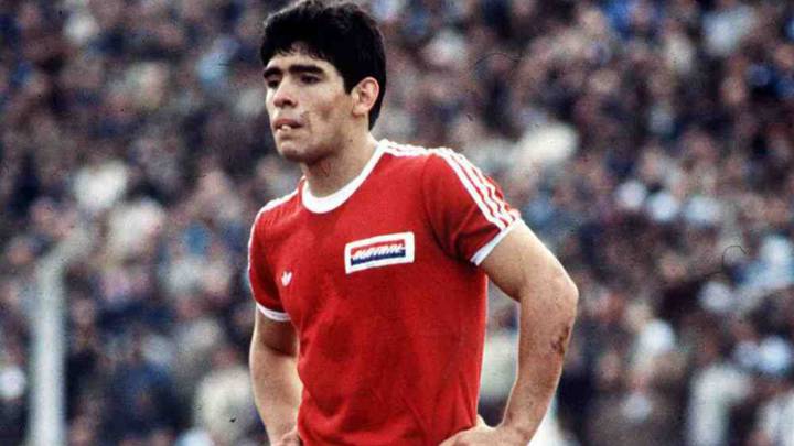 Maradona no olvida La Paternal