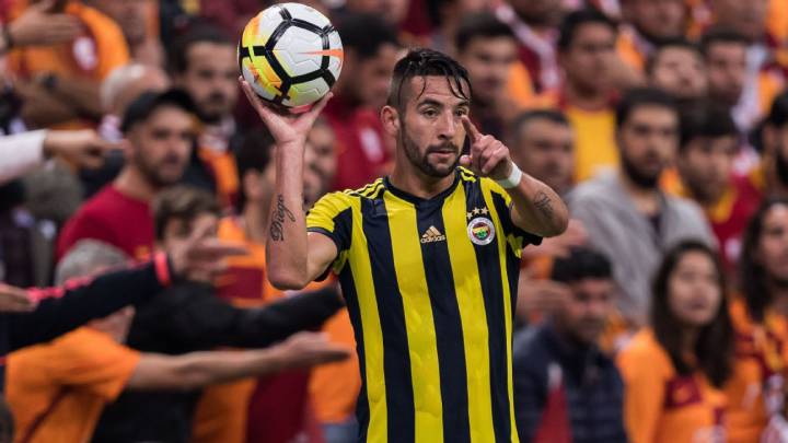 Mauricio Isla suena como posible refuerzo de River