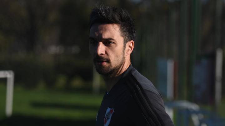 Es oficial: Scocco se va de River y volverá a Newell's