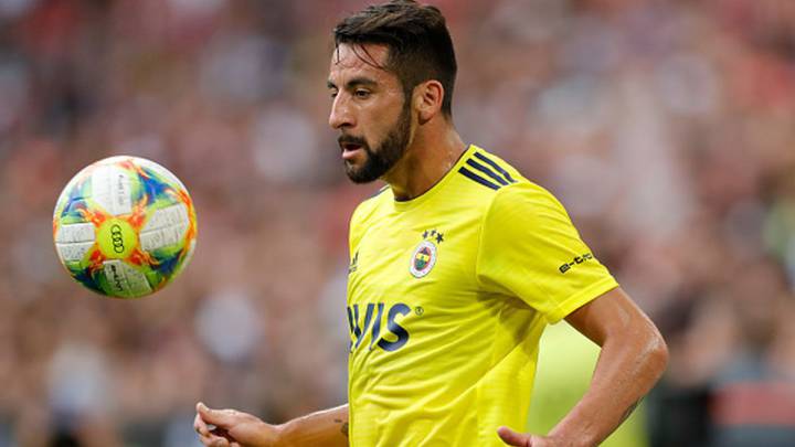 Isla se despidió del Fenerbahçe y ¿se acerca a Boca?